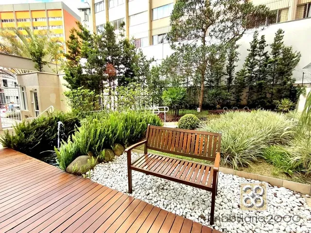 Apartamento 1 quarto e 1 banheiro, para alugar, no bairro Centro em Curitiba