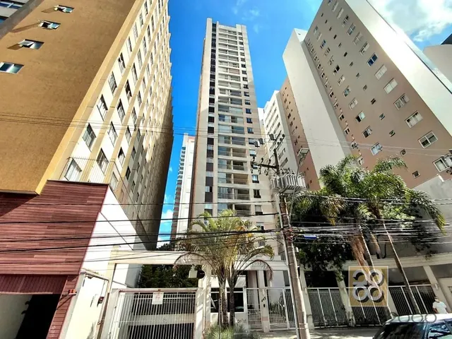 Apartamento 1 quarto e 1 banheiro, para alugar, no bairro Centro em Curitiba