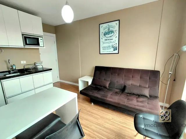 Apartamento 1 quarto e 1 banheiro, para alugar, no bairro Juvevê em Curitiba