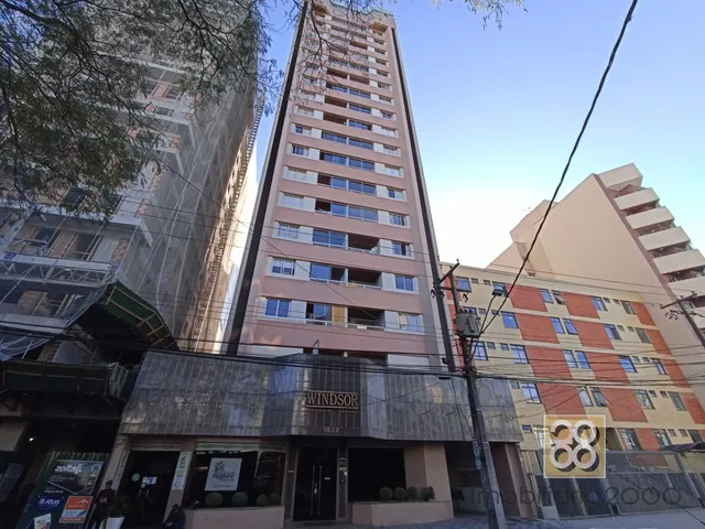 Apartamento 1 quarto e 1 banheiro, para alugar, no bairro Centro em Curitiba