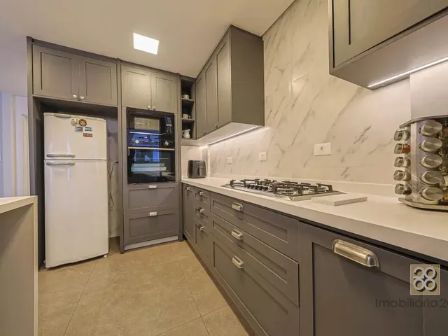 Apartamento 3 quartos e 3 banheiros, à venda, no bairro Água Verde em Curitiba