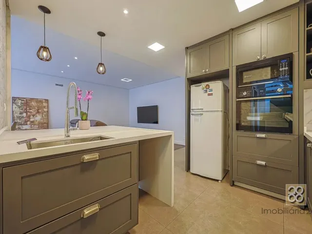 Apartamento 3 quartos e 3 banheiros, à venda, no bairro Água Verde em Curitiba