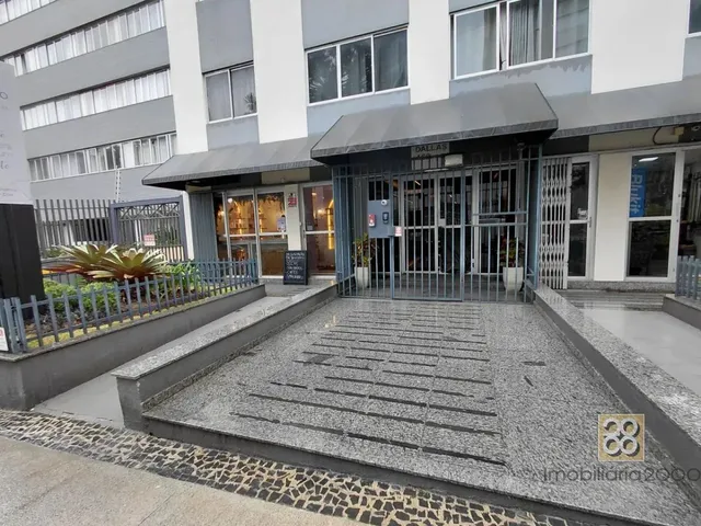 Apartamento 1 quarto e 1 banheiro, para alugar, no bairro Centro em Curitiba