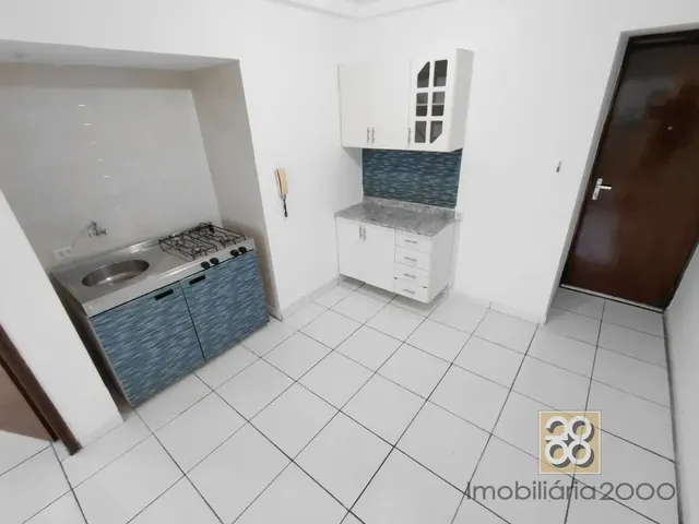 Apartamento 1 quarto e 1 banheiro, para alugar, no bairro Centro em Curitiba