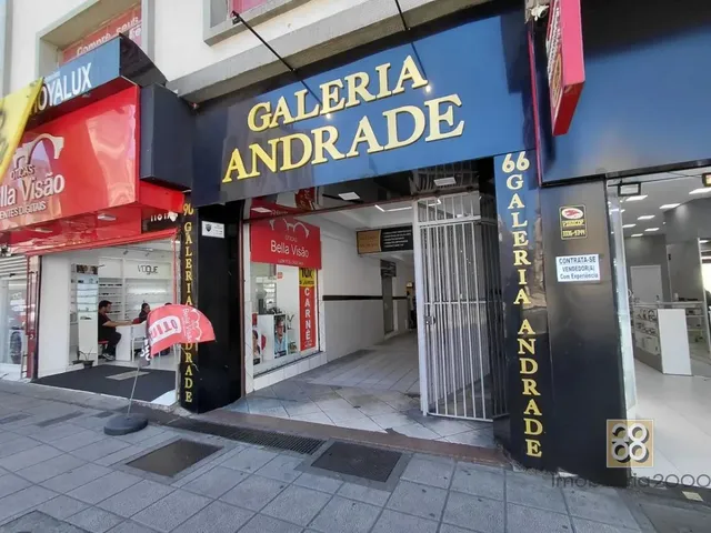 Apartamento 3 quartos e 1 banheiro, para alugar, no bairro Centro em Curitiba
