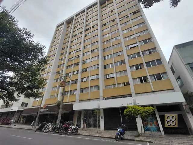 Apartamento 1 quarto e 1 banheiro, para alugar, no bairro Centro em Curitiba