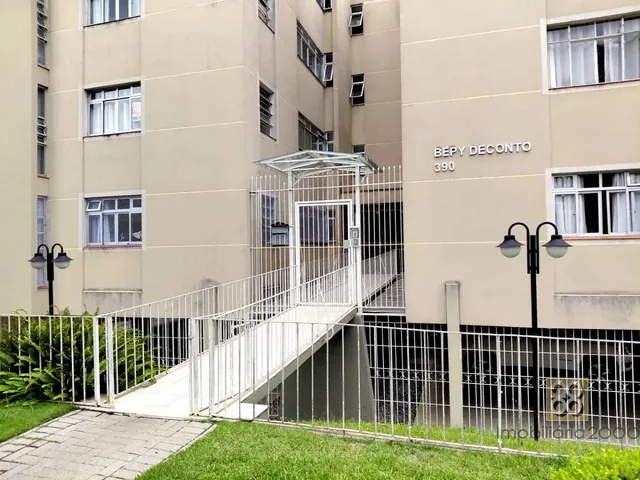 Apartamento 3 quartos e 2 banheiros, para alugar, no bairro Água Verde em Curitiba