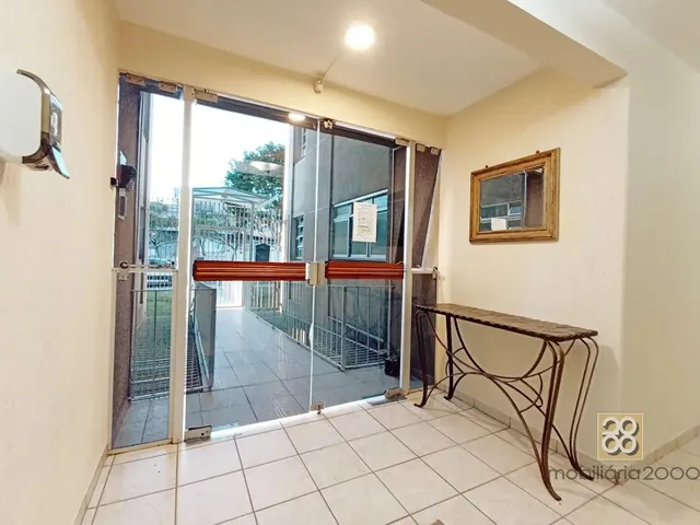 Apartamento 3 quartos e 2 banheiros, para alugar, no bairro Água Verde em Curitiba