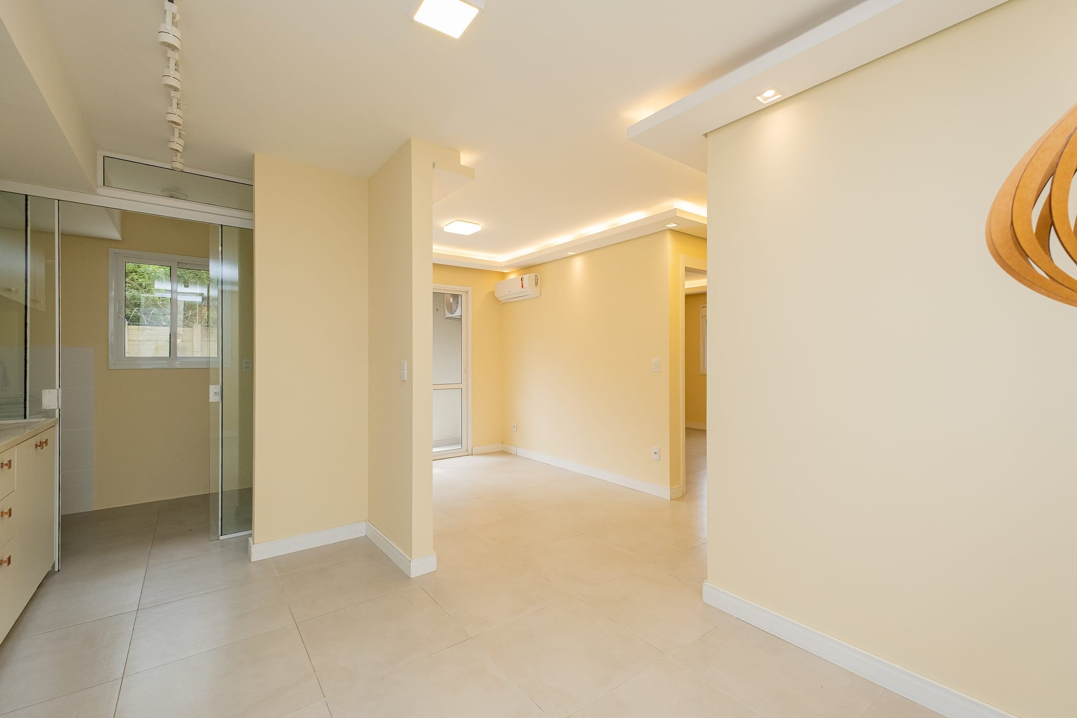 Apartamento com 2 Dormitórios e Garden Disponível para Venda ou Aluguel no Bairro Três Vendas em Pelotas RS com Boa Localização e Conforto
