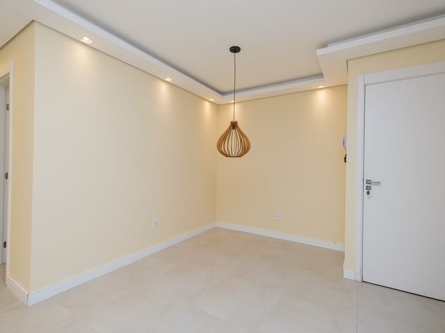 Apartamento com 62m² 2 quartos e 2 banheiros, à venda ou para alugar, no bairro Três Vendas em Pelotas
