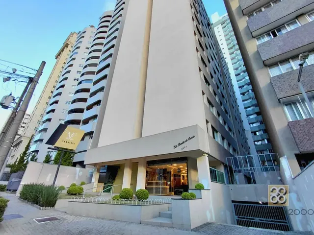 Apartamento 1 quarto e 1 banheiro, para alugar, no bairro Batel em Curitiba