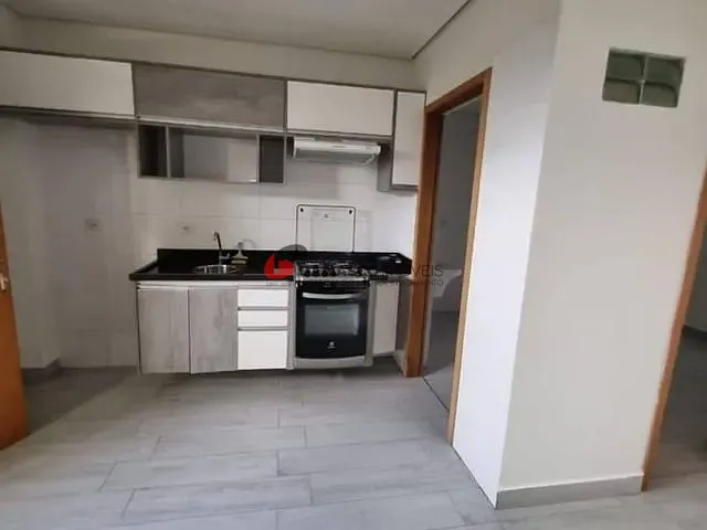Apartamento 2 quartos e 1 banheiro, para alugar, no bairro Vila Sacadura Cabral em Santo André