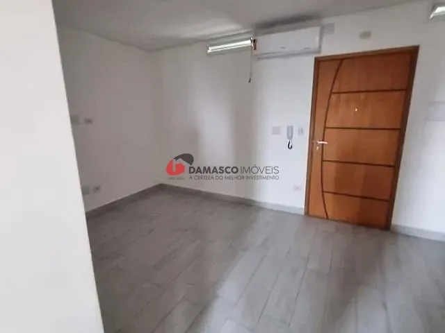 Apartamento 2 quartos e 1 banheiro, para alugar, no bairro Vila Sacadura Cabral em Santo André