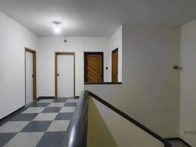 Apartamento 3 quartos e 1 banheiro, para alugar, no bairro Centro em Curitiba