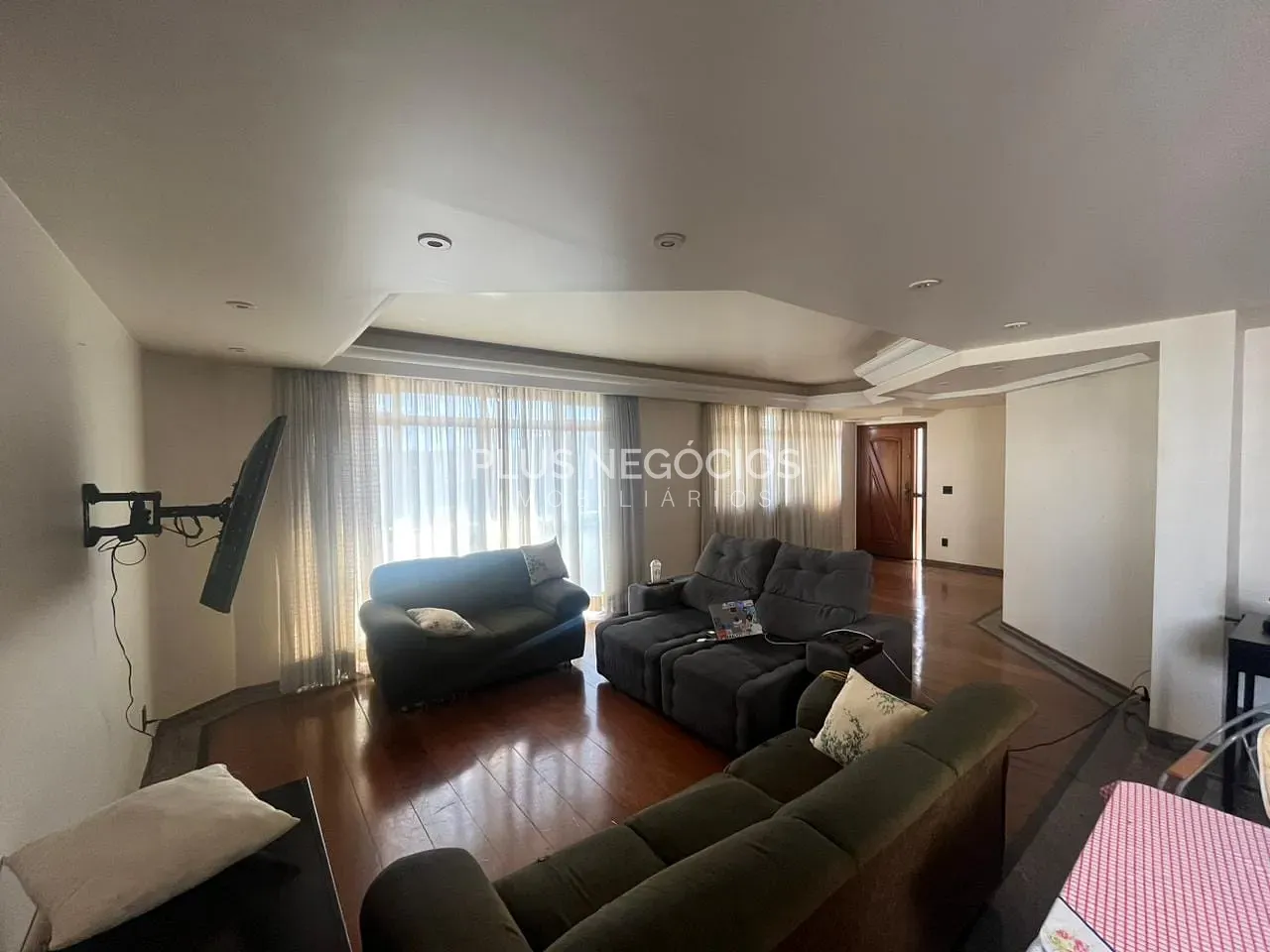 Apartamento, 3 quartos, 220 m² - Foto 3
