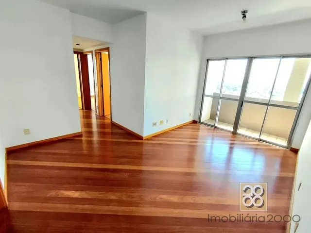 Apartamento 3 quartos e 1 banheiro, para alugar, no bairro Cristo Rei em Curitiba