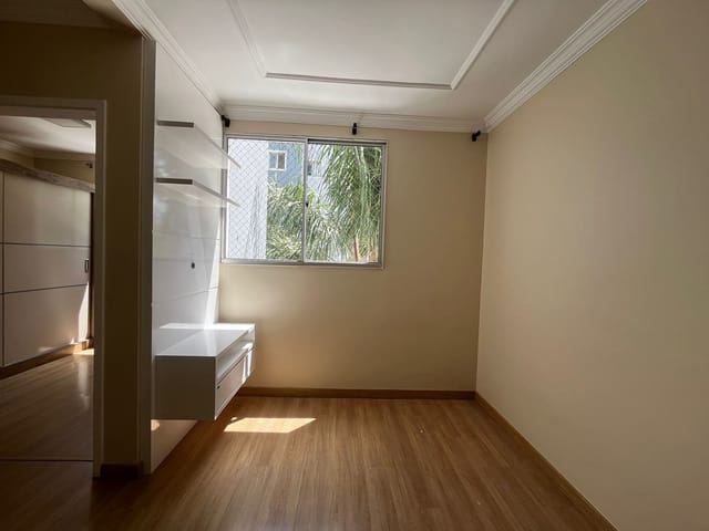Foto do Apartamento - Apartamento à venda no Condomínio Spazio Leopoldina - Gleba Palhano - 2 Quartos - 1 banheiro - 1 vaga - Sala com 2 ambientes . | Guepardo Imob