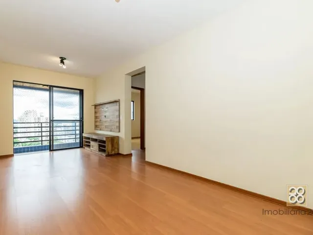 Apartamento 2 quartos e 1 banheiro, à venda, no bairro Cristo Rei em Curitiba