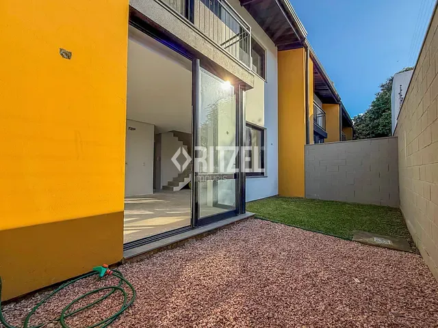 Casa 3 quartos e 3 banheiros, à venda, no bairro Rondônia em Novo Hamburgo