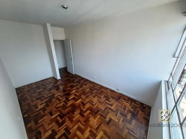 Apartamento 3 quartos e 1 banheiro, à venda, no bairro Centro em Curitiba
