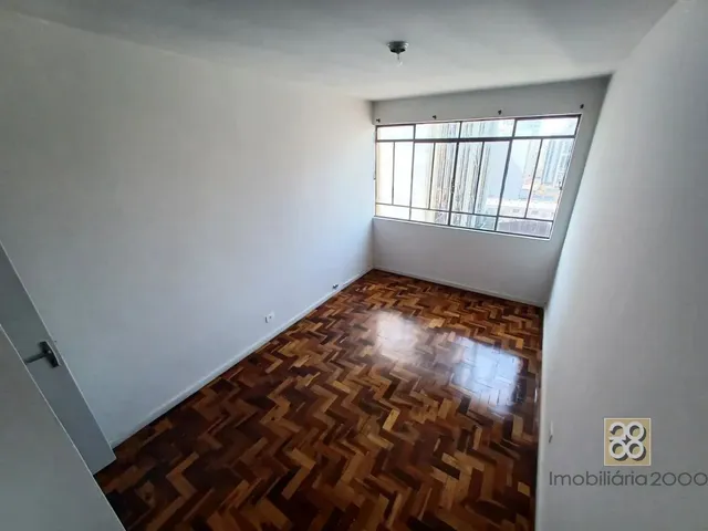 Apartamento 3 quartos e 1 banheiro, à venda, no bairro Centro em Curitiba