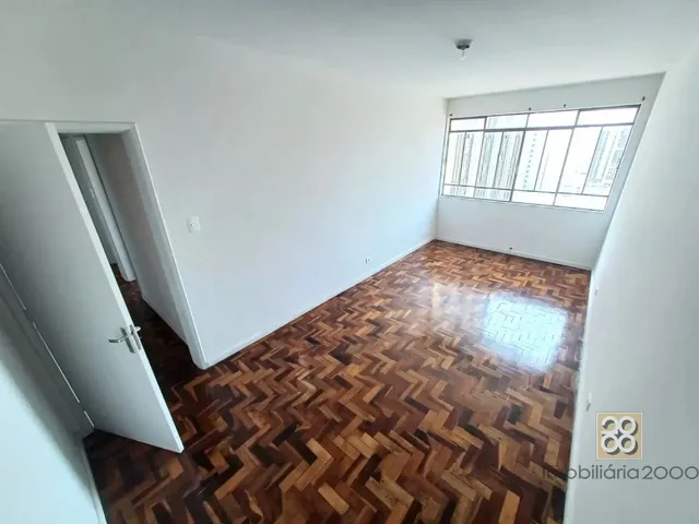Apartamento 3 quartos e 1 banheiro, à venda, no bairro Centro em Curitiba