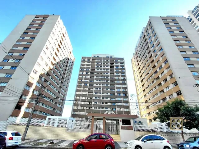 Apartamento 3 quartos e 2 banheiros, para alugar, no bairro Vila Izabel em Curitiba