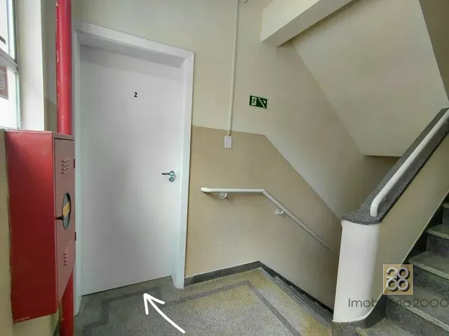 Apartamento 2 quartos e 1 banheiro, para alugar, no bairro Centro em Curitiba