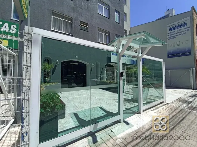 Apartamento 1 quarto e 1 banheiro, para alugar, no bairro Centro em Curitiba