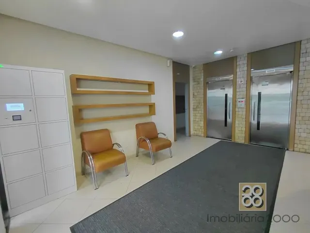 Apartamento 1 quarto e 1 banheiro, para alugar, no bairro Centro em Curitiba