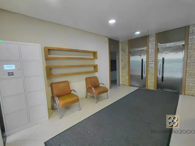Apartamento 1 quarto e 1 banheiro, para alugar, no bairro Centro em Curitiba