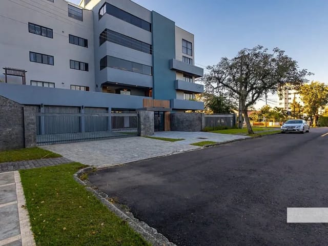 Apartamento 4 quartos e 4 banheiros, à venda, no bairro Bacacheri em Curitiba