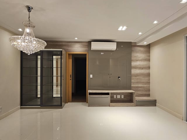 Apartamento com 195m² 3 quartos e 5 banheiros, à venda, no bairro Gleba Palhano em Londrina