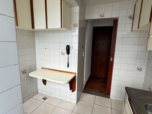 Foto do Apartamento - Apartamento à venda, 2 dormitorios, 1 banheiro, sol da manhã, andar alto, 1 vaga  de garagem. Edifício Antuérpia, prox. Rua Quintino Bocaiuva Londrina | Guepardo Imob