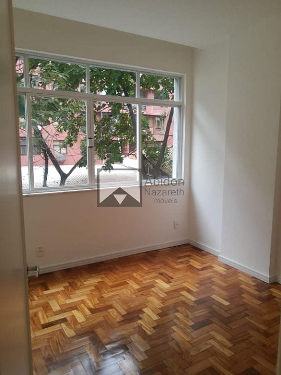 Apartamento à venda com 2 quartos, 80m² - Foto 25