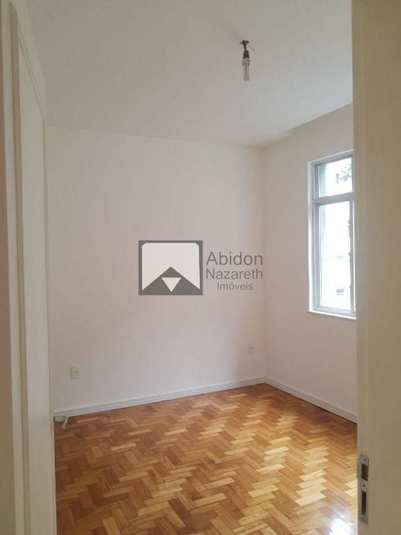 Apartamento à venda com 2 quartos, 80m² - Foto 26