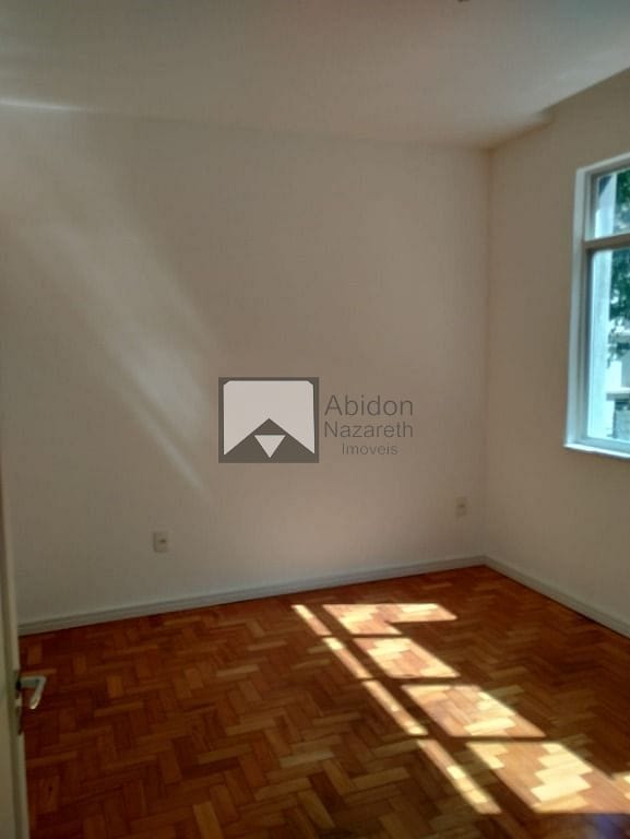 Apartamento à venda com 2 quartos, 80m² - Foto 18