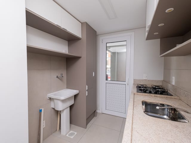 Apartamento com 93m² 2 quartos e 1 banheiro, para alugar, no bairro Três Vendas em Pelotas