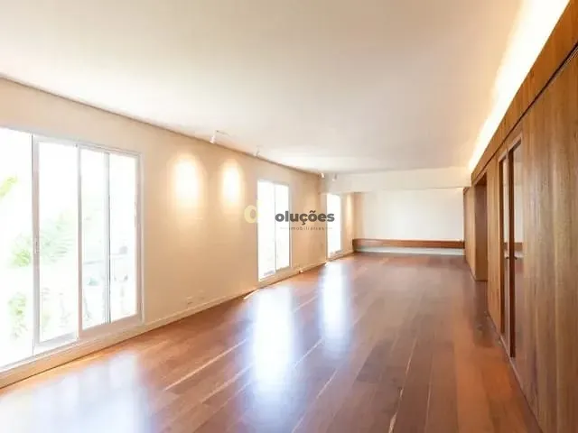 Apartamento 3 quartos e 3 banheiros, à venda, no bairro Itaim Bibi em São Paulo