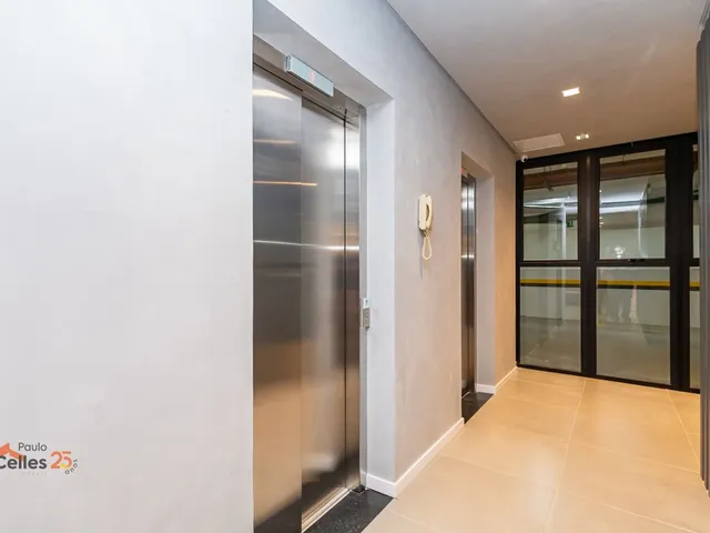 Apartamento 2 quartos e 2 banheiros, à venda, no bairro Água Verde em Curitiba