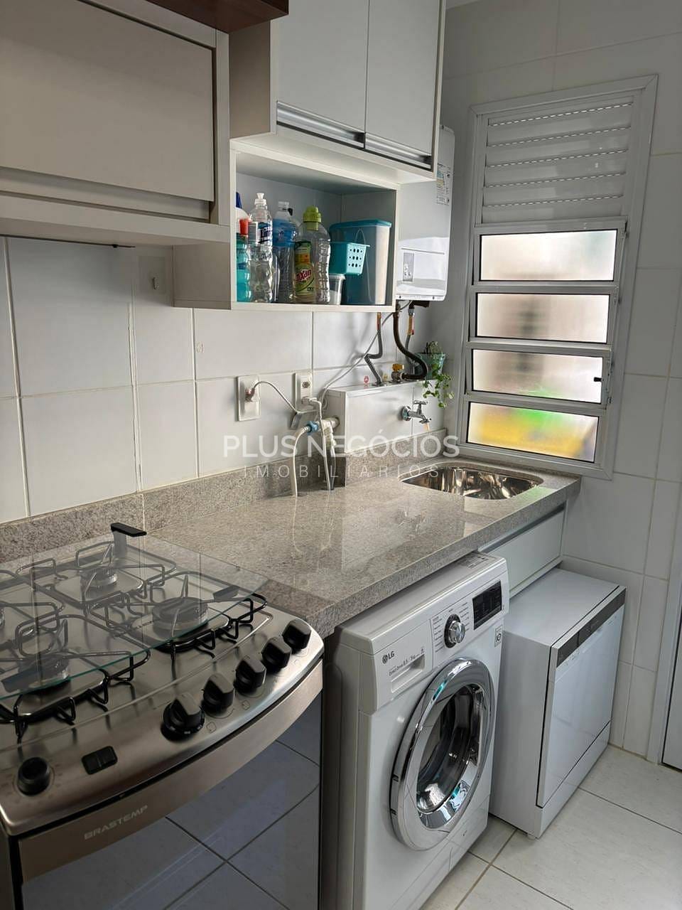 Apartamento à venda com 3 quartos, 90m² - Foto 4