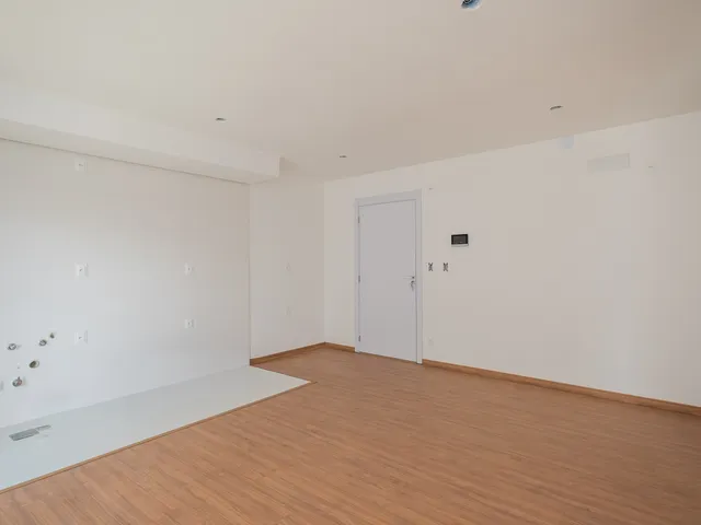 Apartamento 3 quartos e 2 banheiros, à venda ou para alugar, no bairro Três Vendas em Pelotas