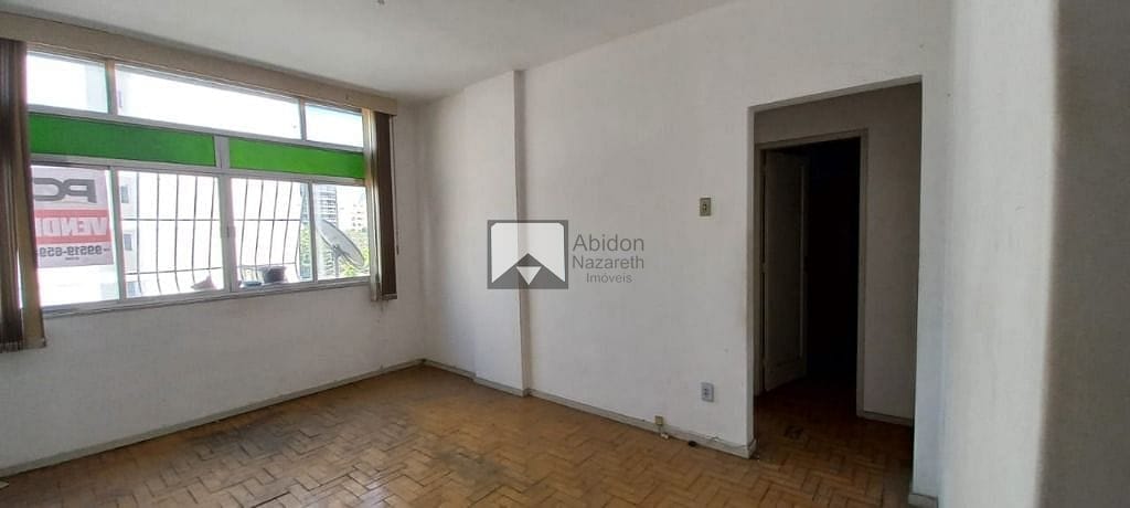 Apartamento à venda com 2 quartos, 70m² - Foto 15