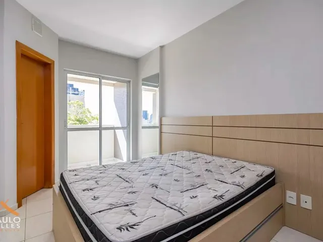 Apartamento 1 quarto e 1 banheiro, para alugar, no bairro Centro em Curitiba