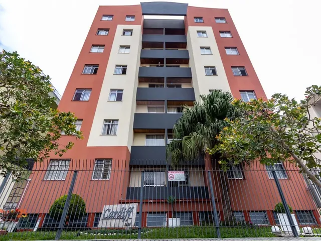 Apartamento 2 quartos e 1 banheiro, para alugar, no bairro Vila Izabel em Curitiba
