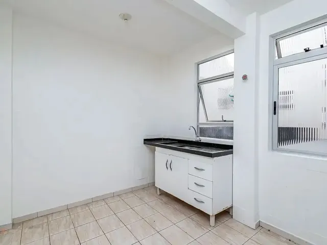 Apartamento 3 quartos e 3 banheiros, para alugar, no bairro Água Verde em Curitiba