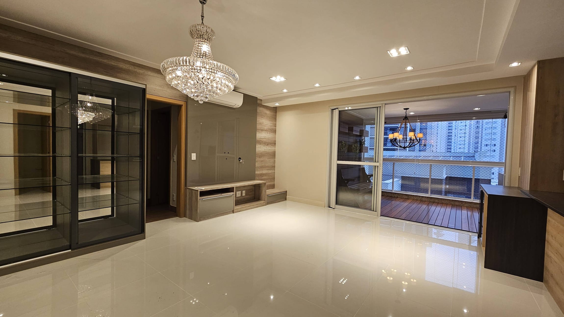 Apartamento, 3 quartos, 130 m² - Foto 2