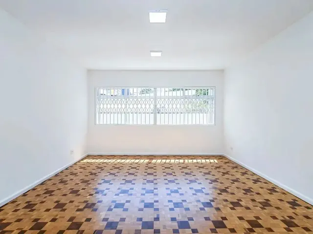 Apartamento 3 quartos e 2 banheiros, para alugar, no bairro Batel em Curitiba