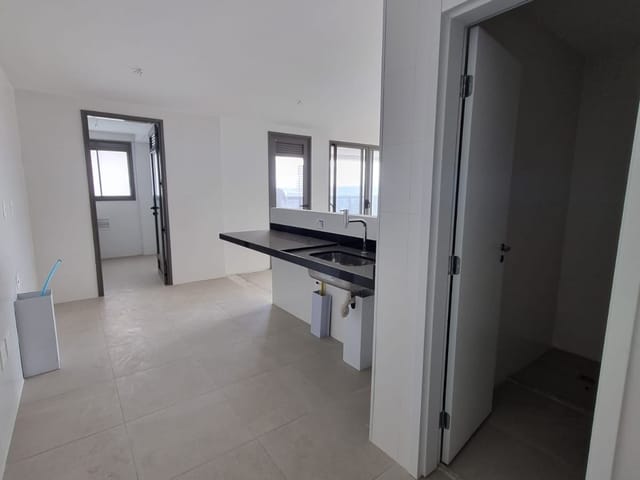Apartamento com 175m² 3 quartos e 5 banheiros, à venda, no bairro Alphaville Empresarial em Barueri