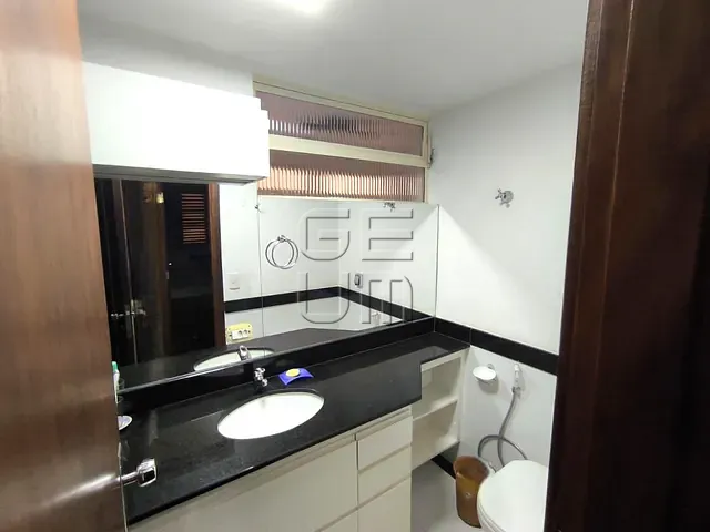 Apartamento com 141m² 3 quartos e 2 banheiros, à venda, no bairro Centro em Londrina